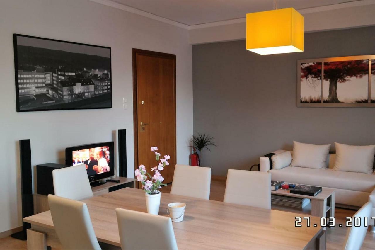 Comfy Apartment With Acropolis View Athena Bagian luar foto